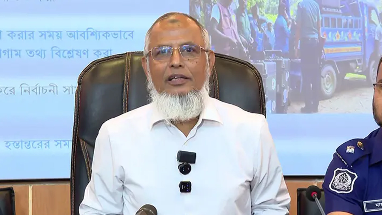 সিইসির শপথ পড়ানোর বিষয়ে যা বললেন ইসি আনোয়ারুল