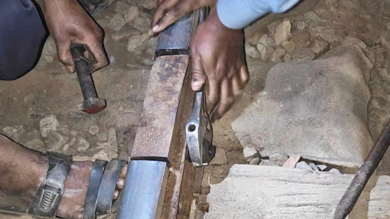 ঢাকা-ময়মনসিংহ রুটে ট্রেন চলাচল স্বাভাবিক