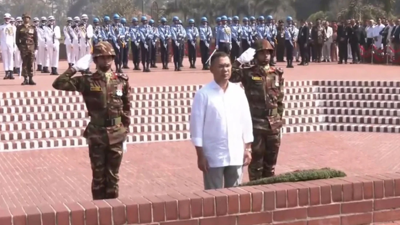 জাতীয় স্মৃতিসৌধে প্রধানমন্ত্রী তারেক রহমানের শ্রদ্ধা