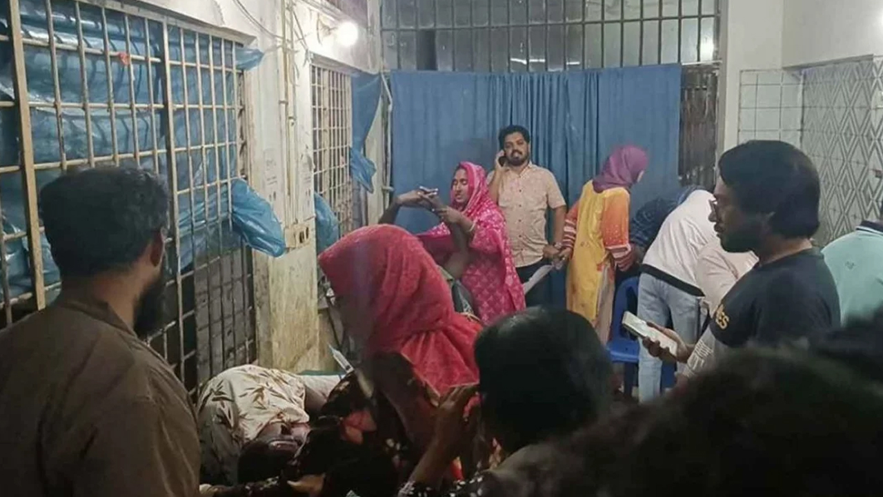 খুলনায় বিএন&zwnj;পি-জামায়াত সমর্থকদের সংঘ&zwnj;র্ষ, আহত ১০