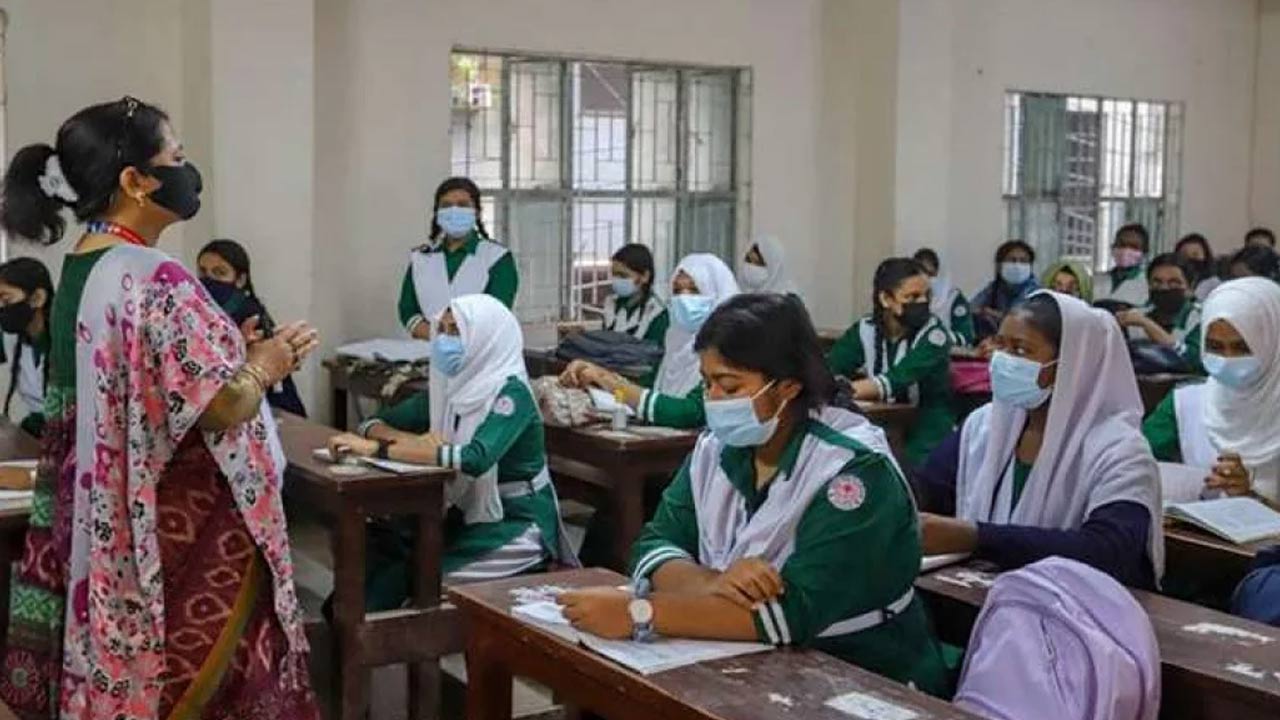 রোজা ও ঈদ উপলক্ষে শিক্ষাপ্রতিষ্ঠানে ছুটি কবে, দেখুন তালিকা