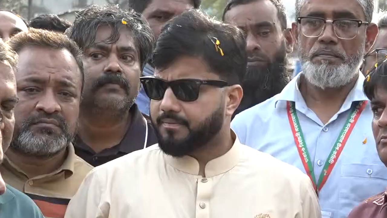 মজুতদার ও বাজার সিন্ডিকেটের বিরুদ্ধে প্রতিমন্ত্রী ইশরাক হোসেনের যুদ্ধ ঘোষণা