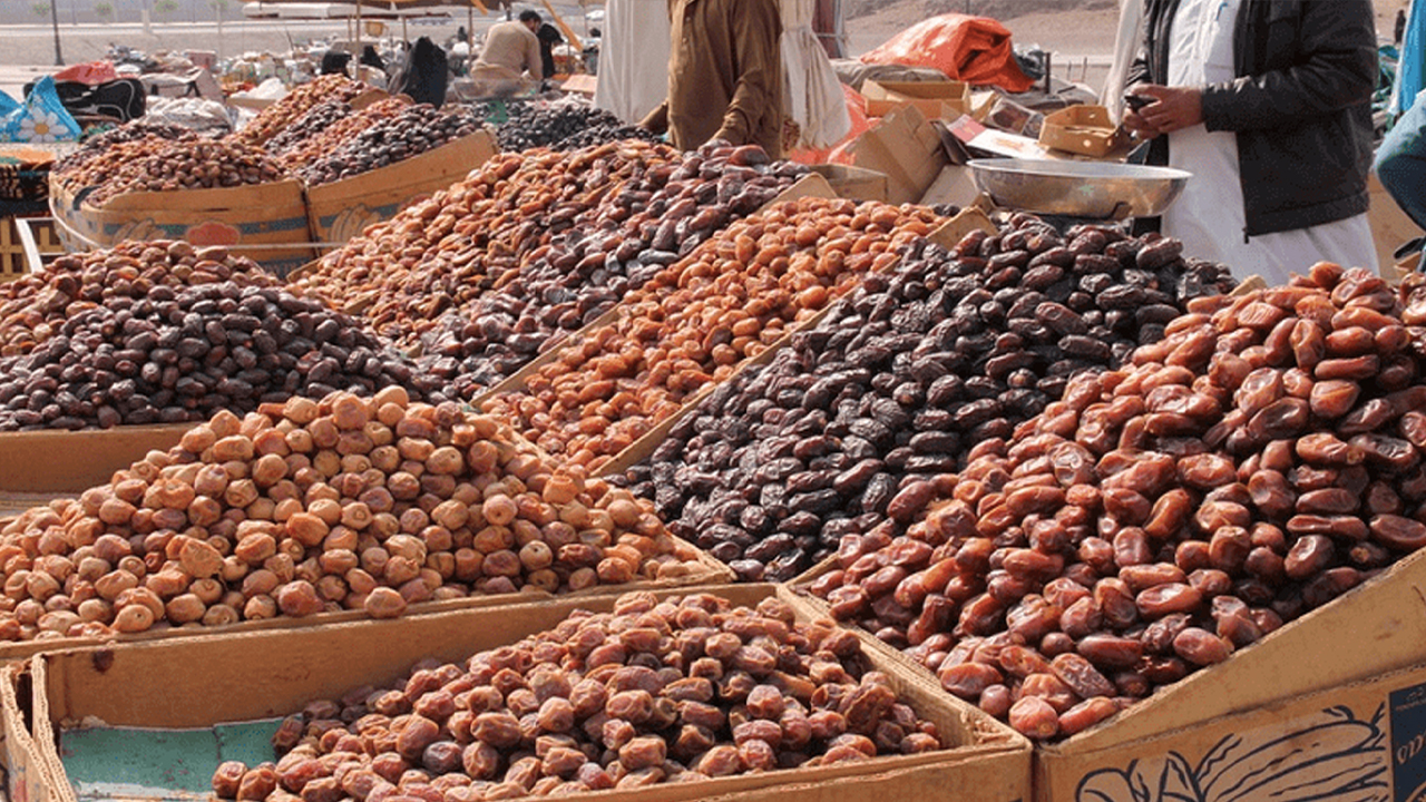 শুল্ক কমলেও কমেনি খেজুরের দাম