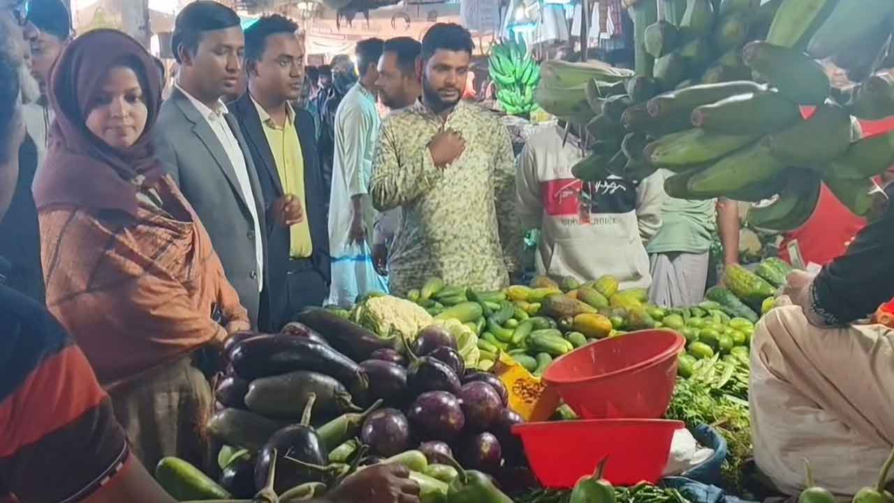 পবিত্র রমজান মাসকে কেন্দ্র পিরোজপুরে বাজার তদারকি