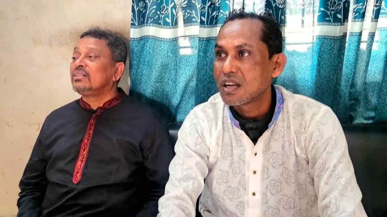 গাইবান্ধায় শহীদ মিনারে &lsquo;জয় বাংলা&rsquo; স্লোগান, দুই আ&rsquo;লীগ নেতা আটক