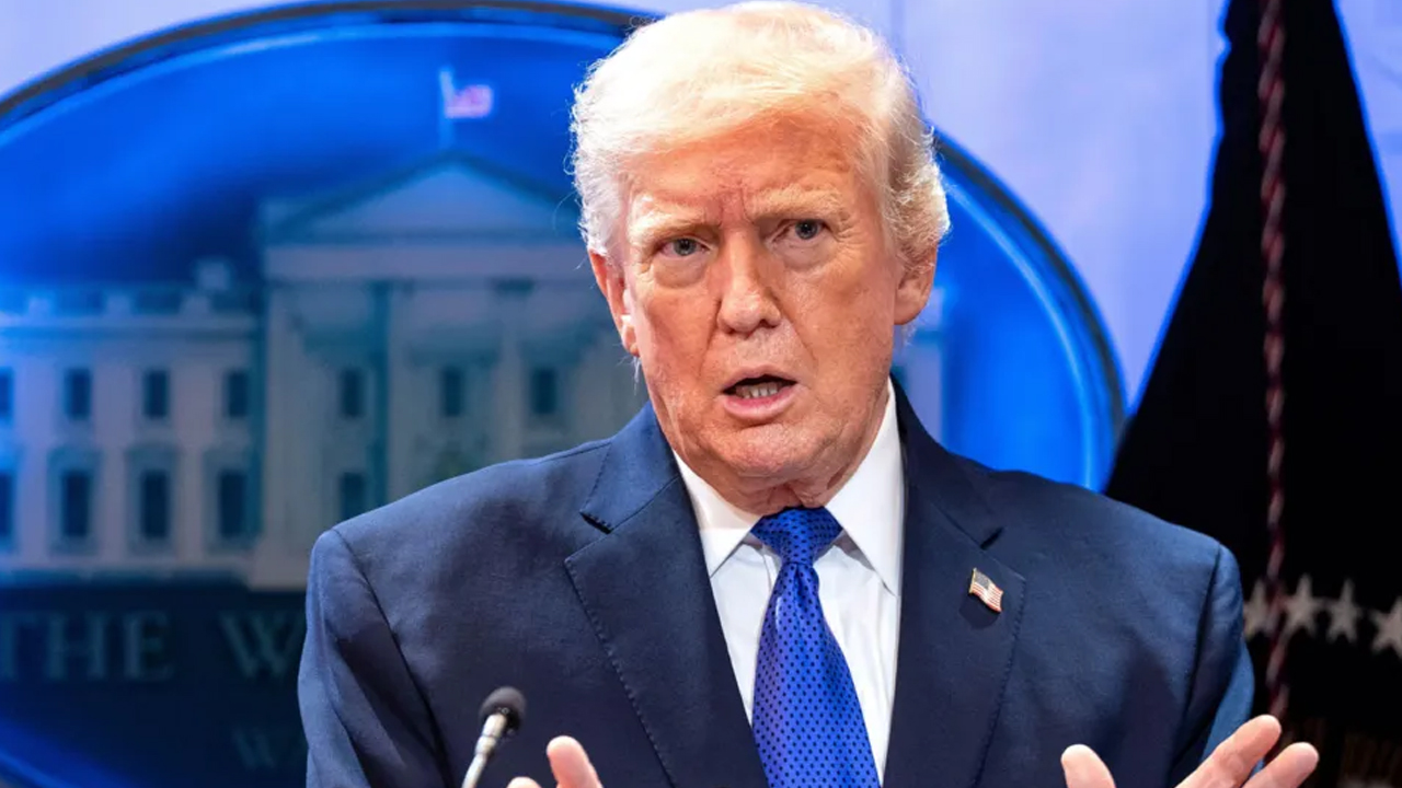 শুল্ক ১০ থেকে বাড়িয়ে ১৫% করার ঘোষণা ট্রাম্পের