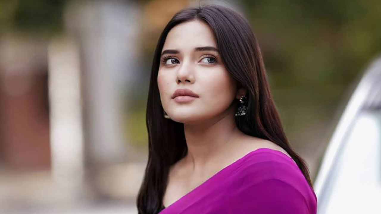 বিদেশের জীবন বেছে নেওয়া সহজ নয়: মাহি