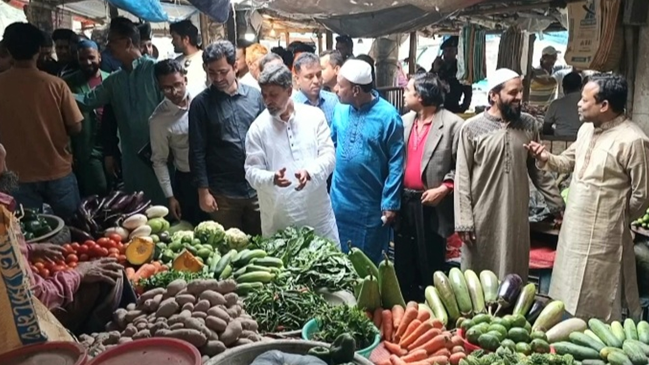 রমজানে দ্রব্যমূল্য নিয়ন্ত্রণে মাদারীপুরে বাজার মনিটরিং