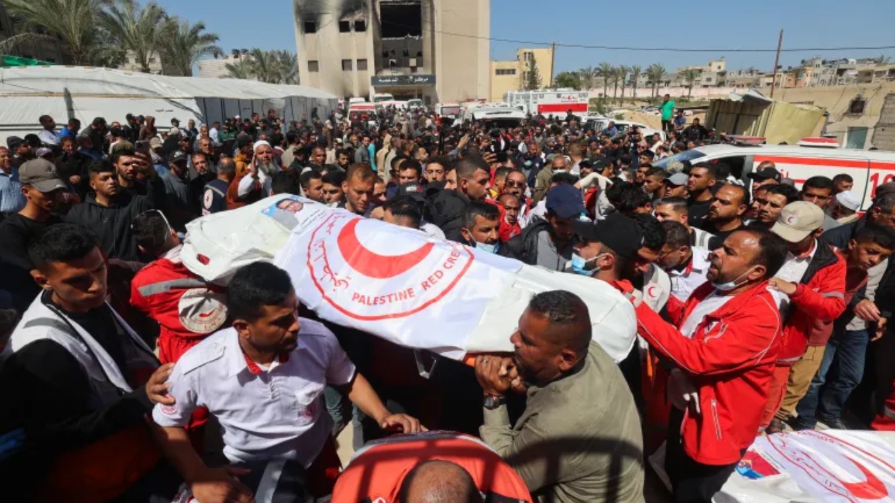 গাজায় ১৫ মেডিক্যাল কর্মীকে হত্যা করেছে ইসরায়েল: প্রতিবেদনে অভিযোগ