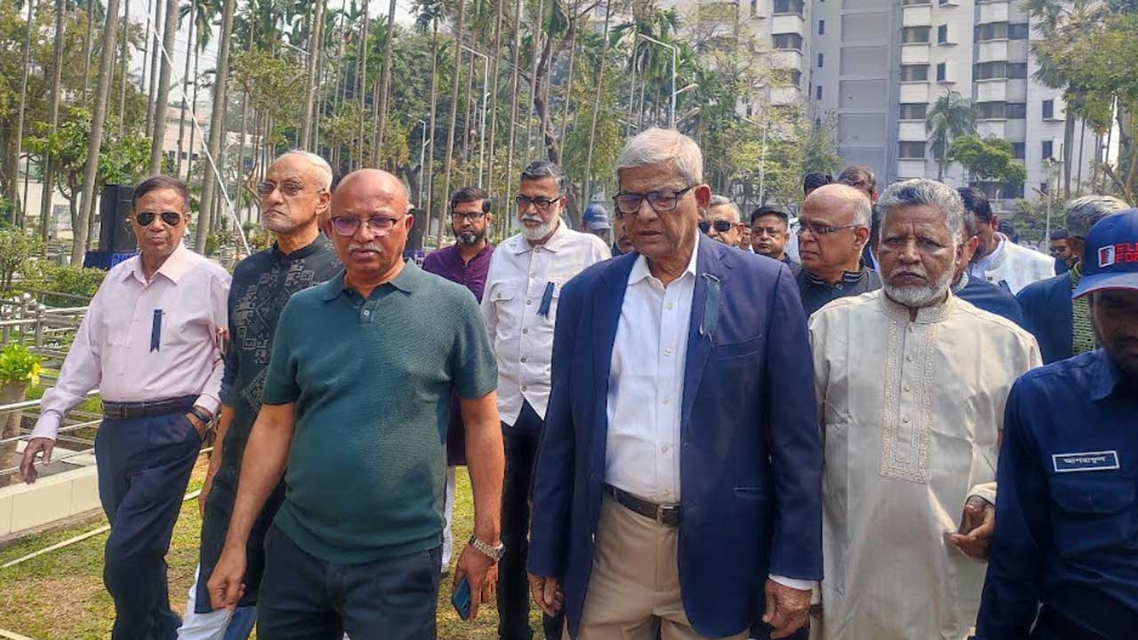 সেনাবাহিনীর মনোবল ভাঙতেই ৫৭ কর্মকর্তাকে হত্যা করা হয়: এলজিআরডি মন্ত্রী