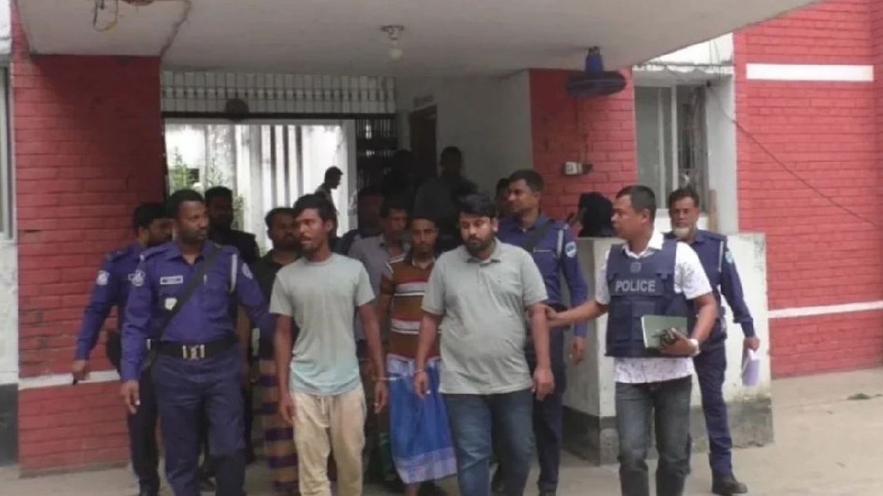 বাবা-ছেলেসহ ৪ জনকে হত্যা, সাবেক চেয়ারম্যানসহ ৬৯ জনের বিরুদ্ধে মামলা