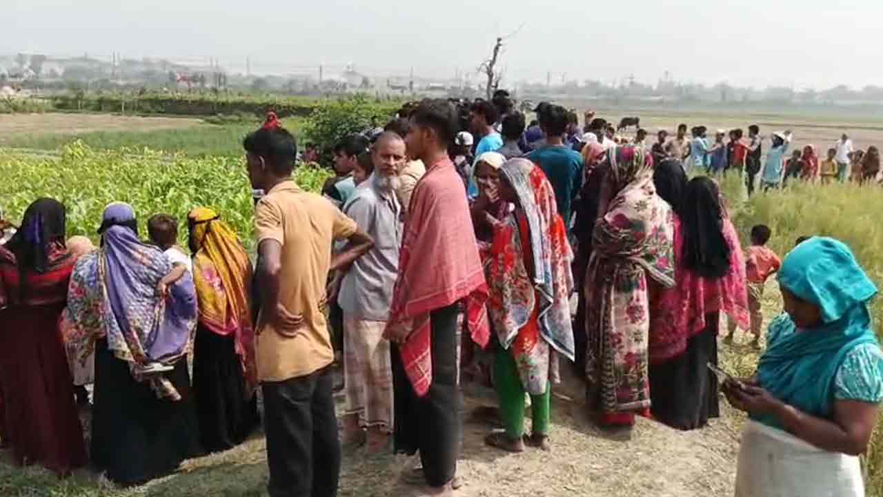 নরসিংদীতে বাবার কাছ থেকে তরুণীকে তোলে নিয়ে হত্যার অভিযোগ