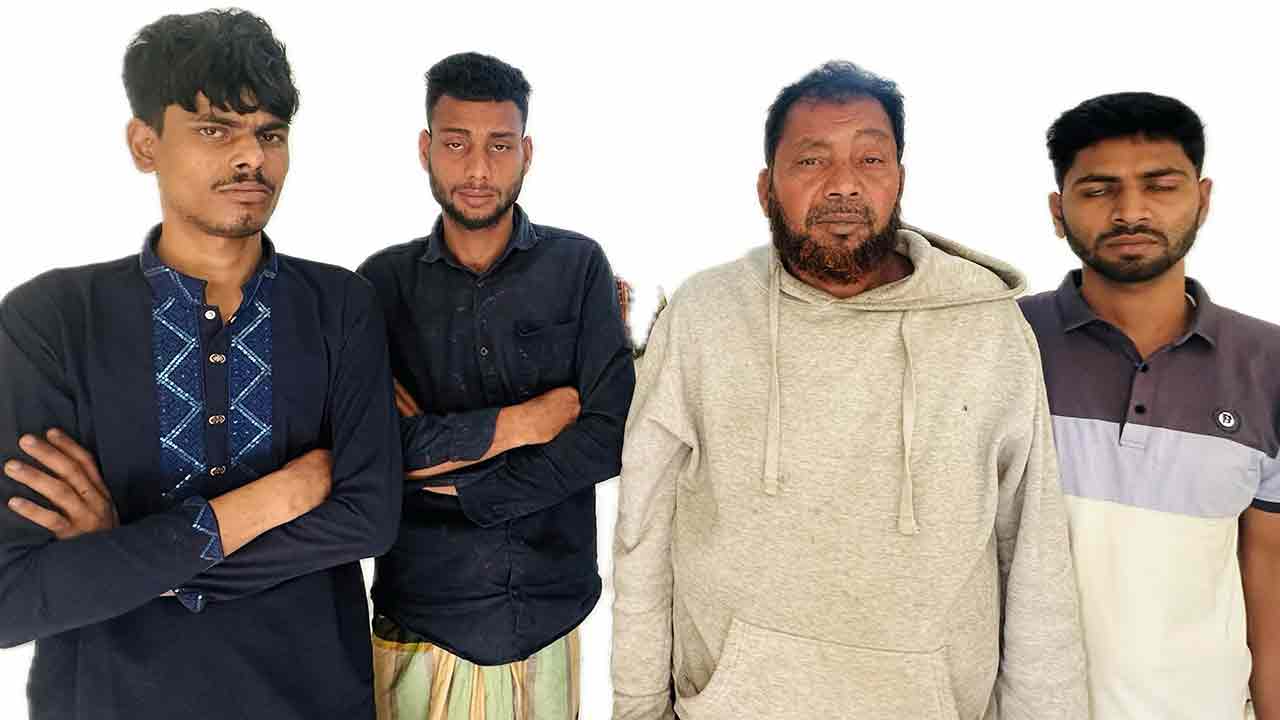 মানিকগঞ্জে মাদকবিরোধী অভিযানে ডিবি পুলিশসহ আহত ৩