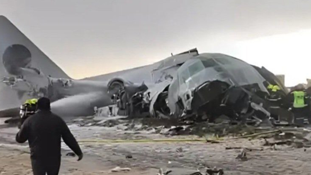 বলিভিয়ায় অর্থ বহনকারী সামরিক বিমান বিধ্বস্ত, নিহত অন্তত ১১