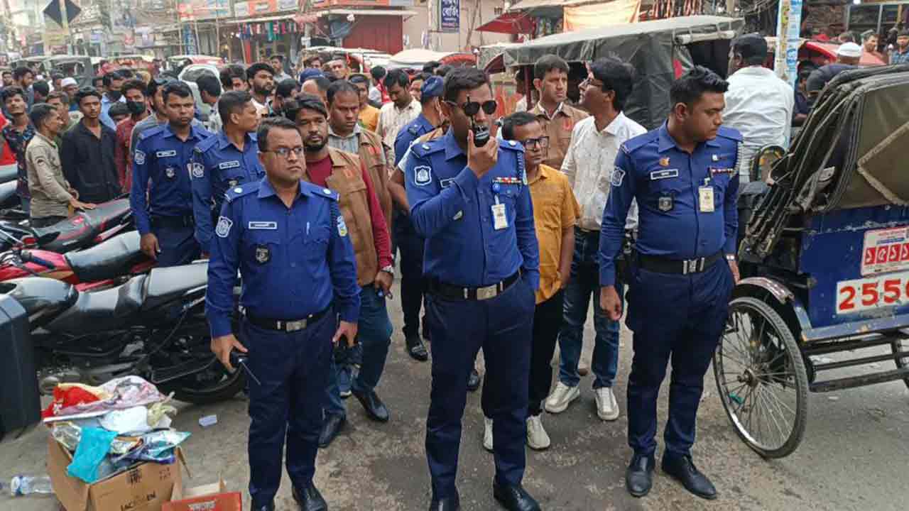 ময়মনসিংহে চুরি-ছিনতাই রোধে পুলিশের অভিযান