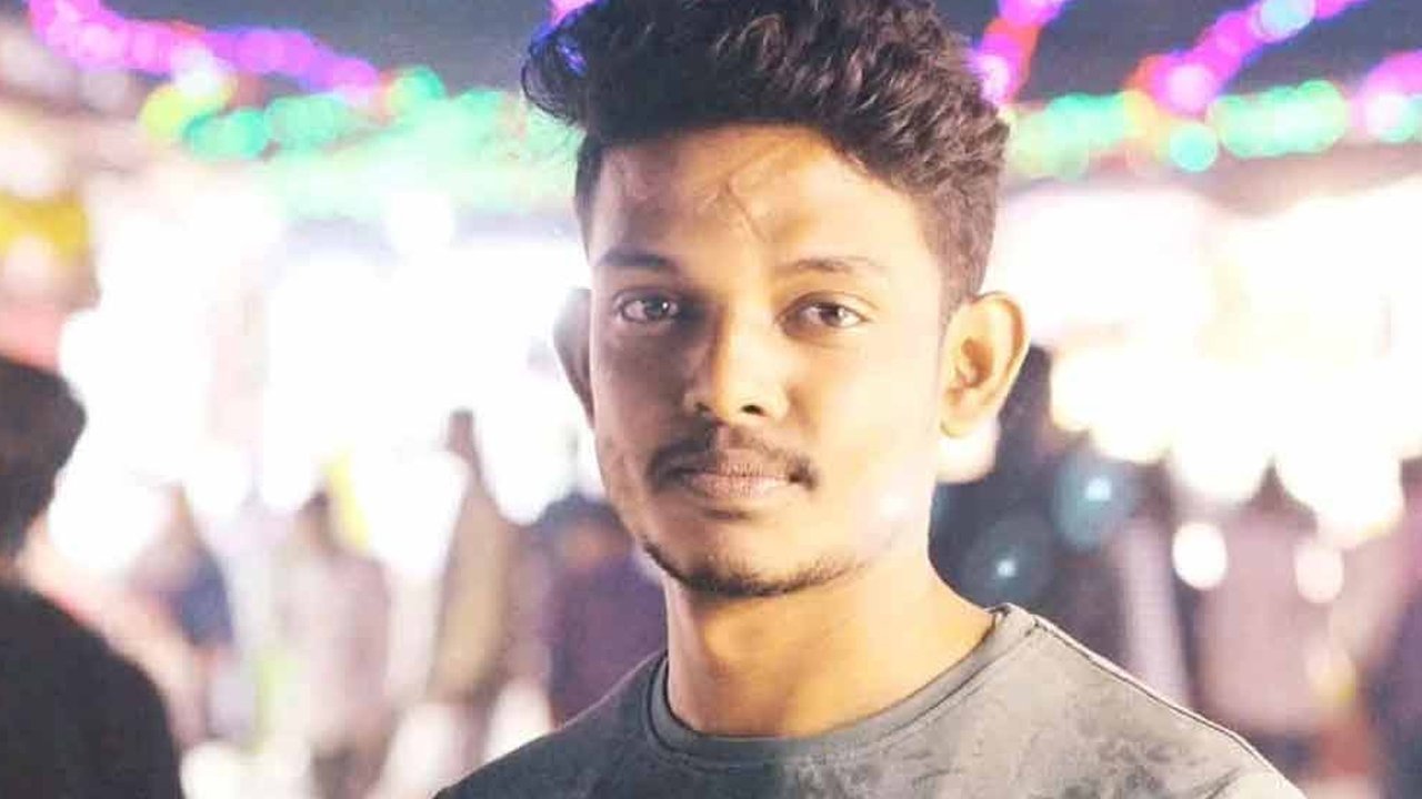 ছাত্রলীগ করায় ছেলেকে ত্যাজ্য ঘোষণা করলেন বাবা