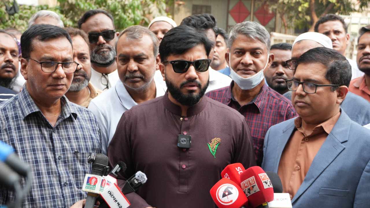 সড়কে অবৈধ দখল উচ্ছেদে ব্যবস্থা নেওয়া হবে: ইশরাক হোসেন&nbsp;