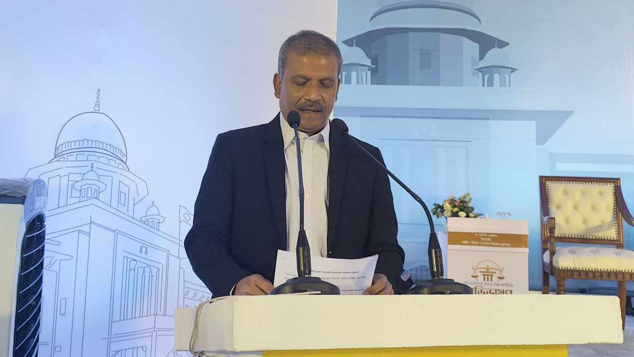 সরকারে থাকা অবস্থায় দুর্নীতির প্রসঙ্গে যা বললেন ড. আসিফ নজরুল