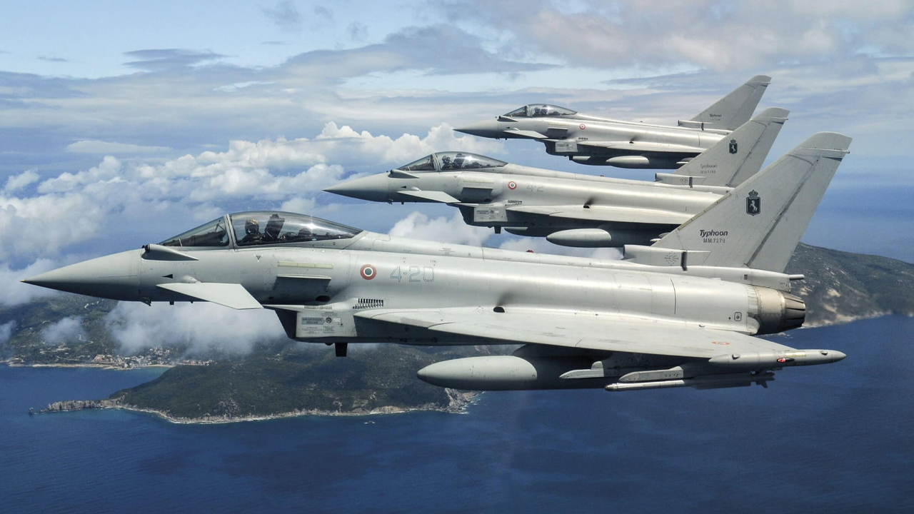 কাতারে ৪ টাইফুন যুদ্ধবিমান পাঠাচ্ছে যুক্তরাজ্য