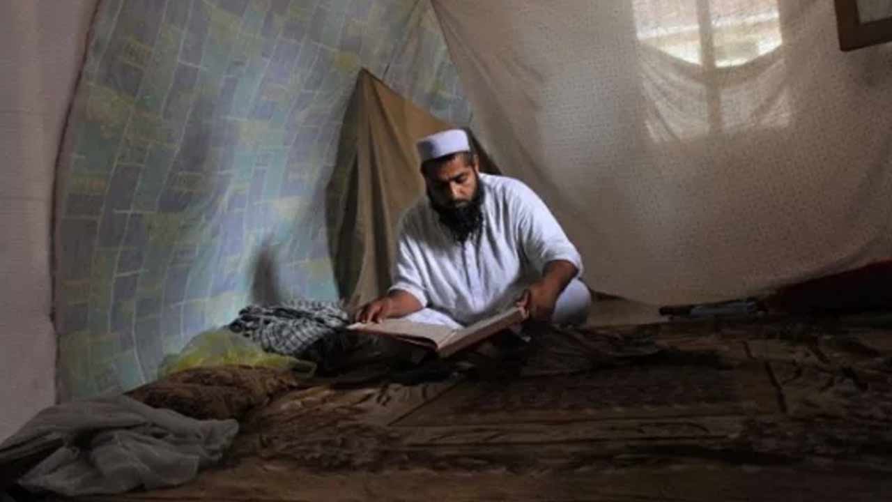 ইতিকাফ অবস্থায় যেসব কাজ নিষিদ্ধ