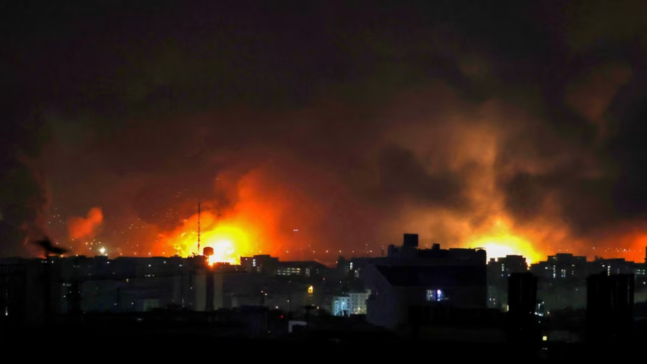 তেহরানের মেহরাবাদ বিমানবন্দরে ইসরায়েলের হামলা