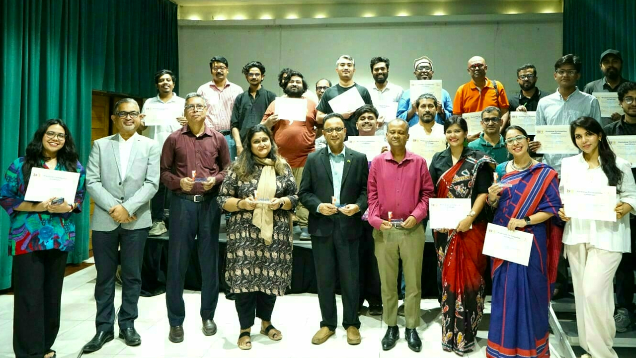 বাংলাদেশ ফিল্ম আর্কাইভ ও লেখালিখির আয়োজনে সিনেমার &lsquo;পিচ&rsquo; নিয়ে কর্মশালা