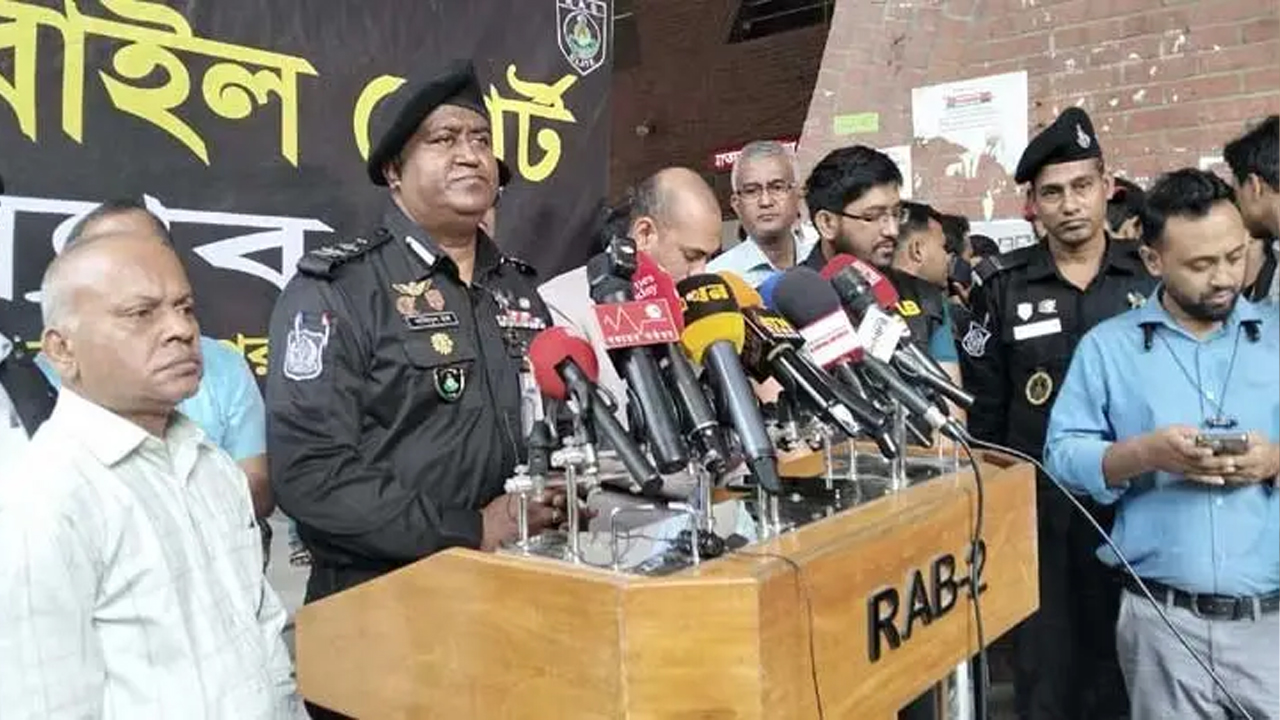 দালালদের বিরুদ্ধে স্বাস্থ্য মন্ত্রণালয়ের জিরো টলারেন্স ঘোষণা: র&zwj;্যাব