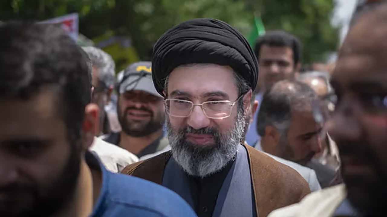 মোজতবা খামেনির প্রতি আইআরজিসি ও সশস্ত্র বাহিনীর আনুগত্য প্রকাশ