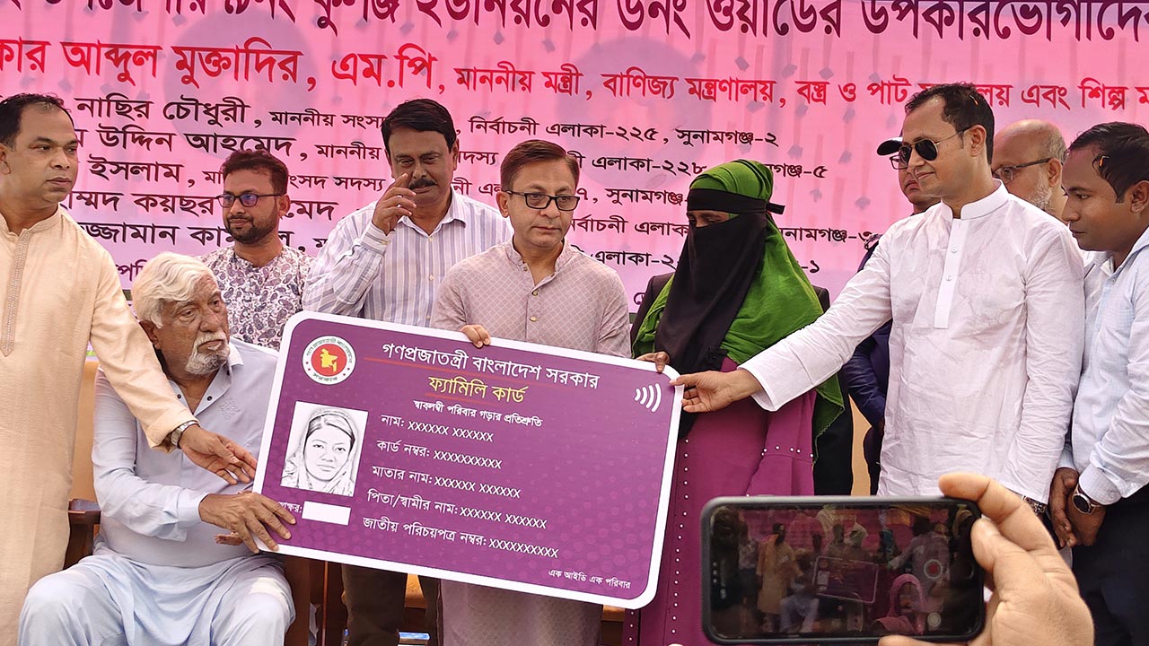 যুদ্ধের কারণে দ্রব্যমূল্য বাড়ার শঙ্কা নেই: বাণিজ্যমন্ত্রী