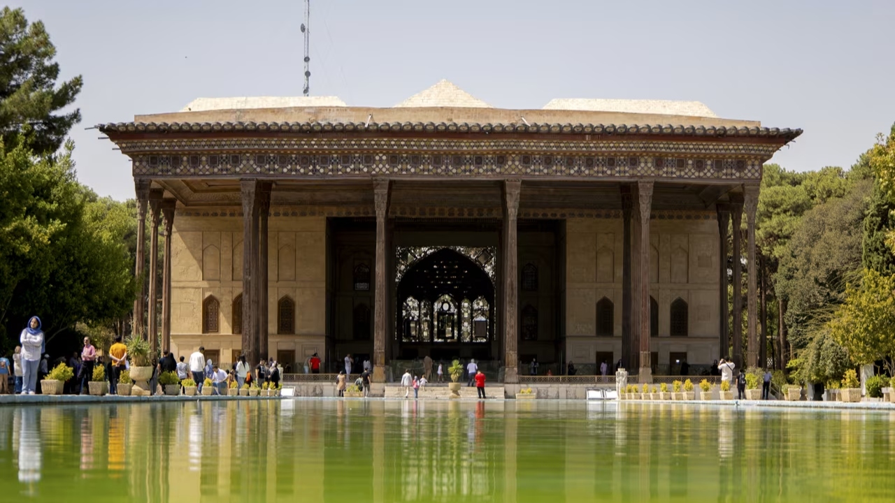 ইসরায়েলি হামলায় ইসফাহানের ইউনেস্কো ঐতিহ্যস্থলে ব্যাপক ক্ষয়ক্ষতি
