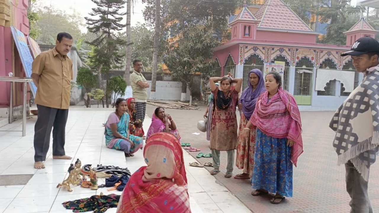 সাতক্ষীরার কেন্দ্রীয় মন্দিরে দুর্ধর্ষ চুরি, সিসিটিভিতে মিলেছে সূত্র