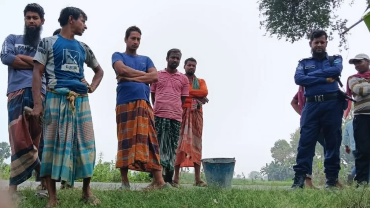 মেহেরপুরের গাংনীতে দুটি পরিত্যক্ত বোমা উদ্ধার