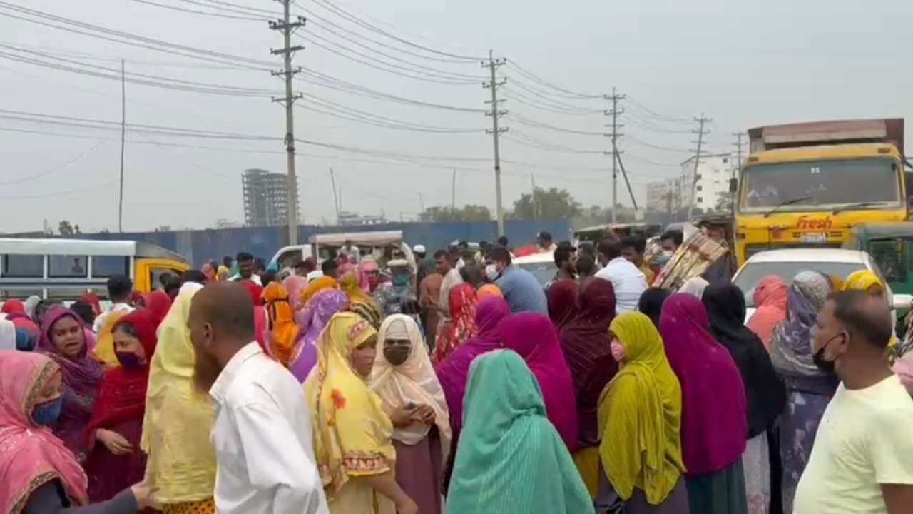 রূপগঞ্জে পোশাক কারখানায় শ্রমিক বিক্ষোভ, ঢাকা&ndash;সিলেট মহাসড়ক এক ঘণ্টা বন্ধ