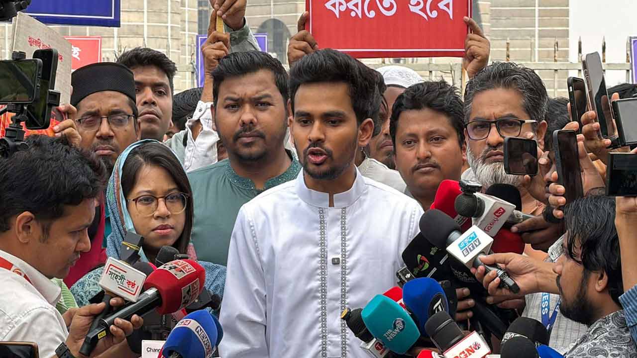 বাংলাদেশ আজ দুই ভাগে বিভক্ত হবে: আসিফ মাহমুদ&nbsp;