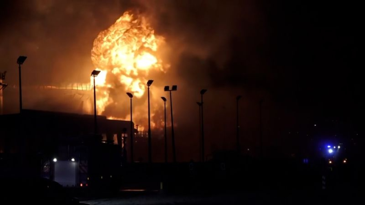 বাহরাইনে ইরানি হামলার পর জ্বালানি স্থাপনায় অগ্নিকাণ্ড