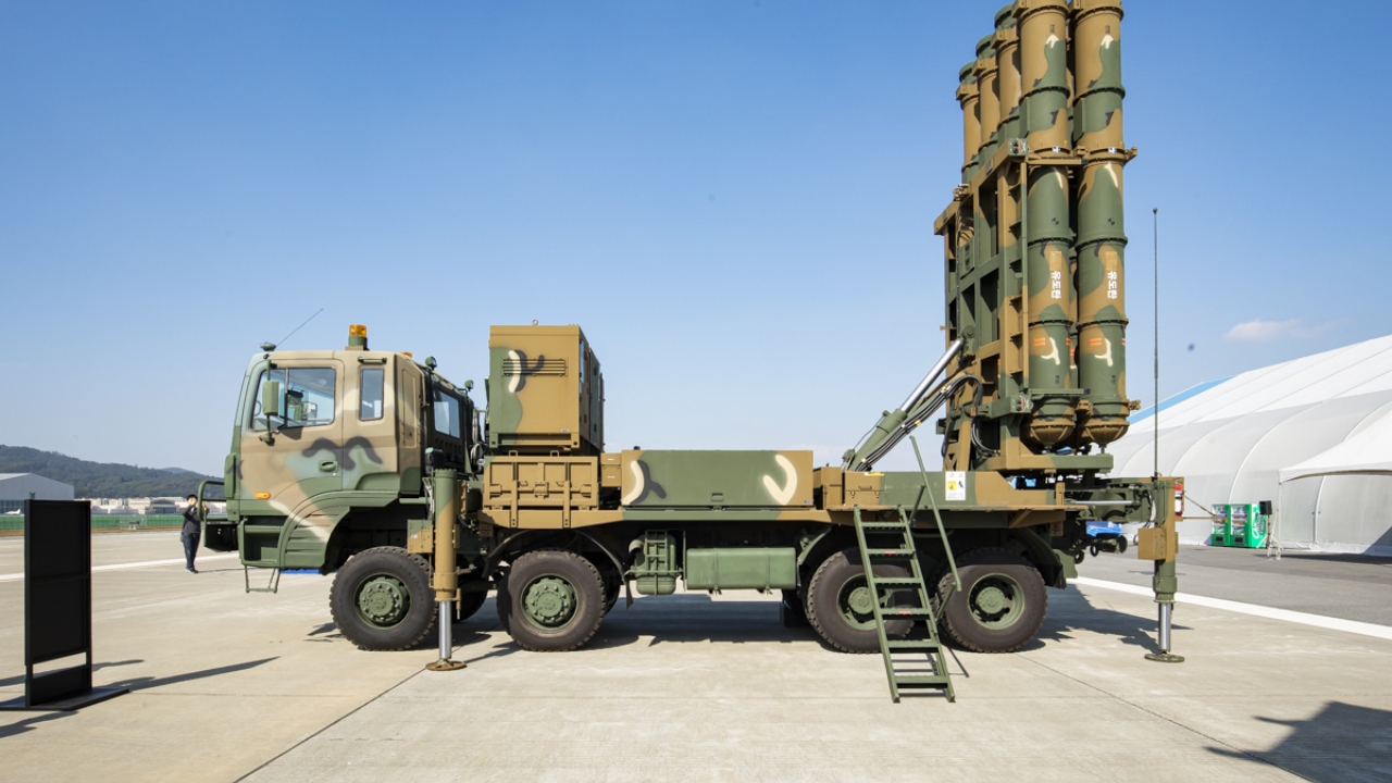 ইরানি হামলা মোকাবেলায় যুদ্ধে প্রথম ব্যবহার হলো দক্ষিণ কোরিয়ার ক্ষেপণাস্ত্র ব্যবস্থা