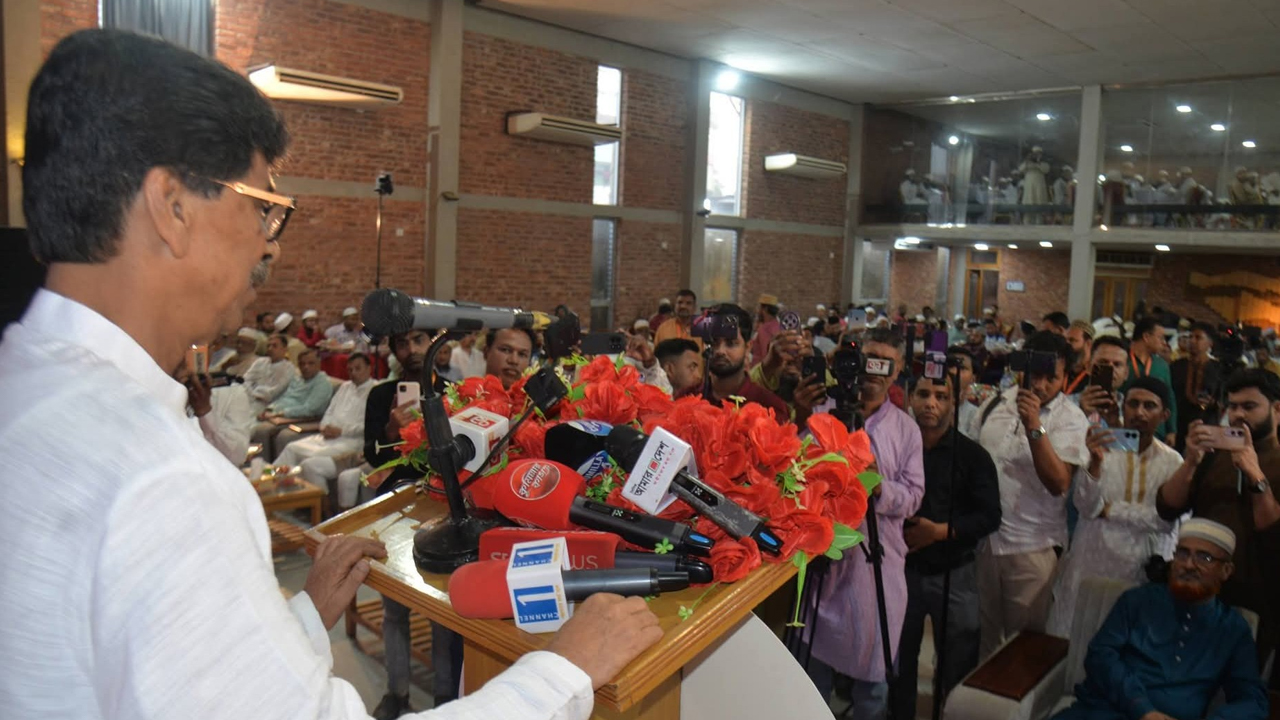 মানুষ এখন সুশাসিত ও সুন্দর বাংলাদেশ দেখতে চায়: কৃষিমন্ত্রী