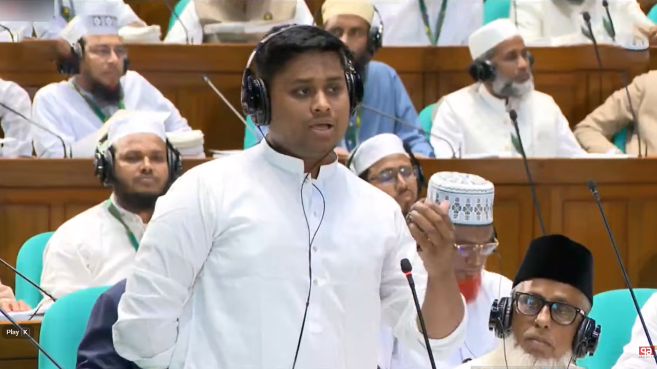 ভর্তিতে লটারির সমালোচনা করে সংসদে যা বললেন হাসনাত আবদুল্লাহ