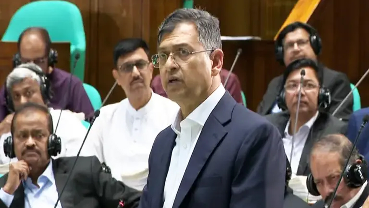 গণভোটের রায় বাস্তবায়নের আগে সংবিধান সংশোধন করতে হবে: স্বরাষ্ট্রমন্ত্রী