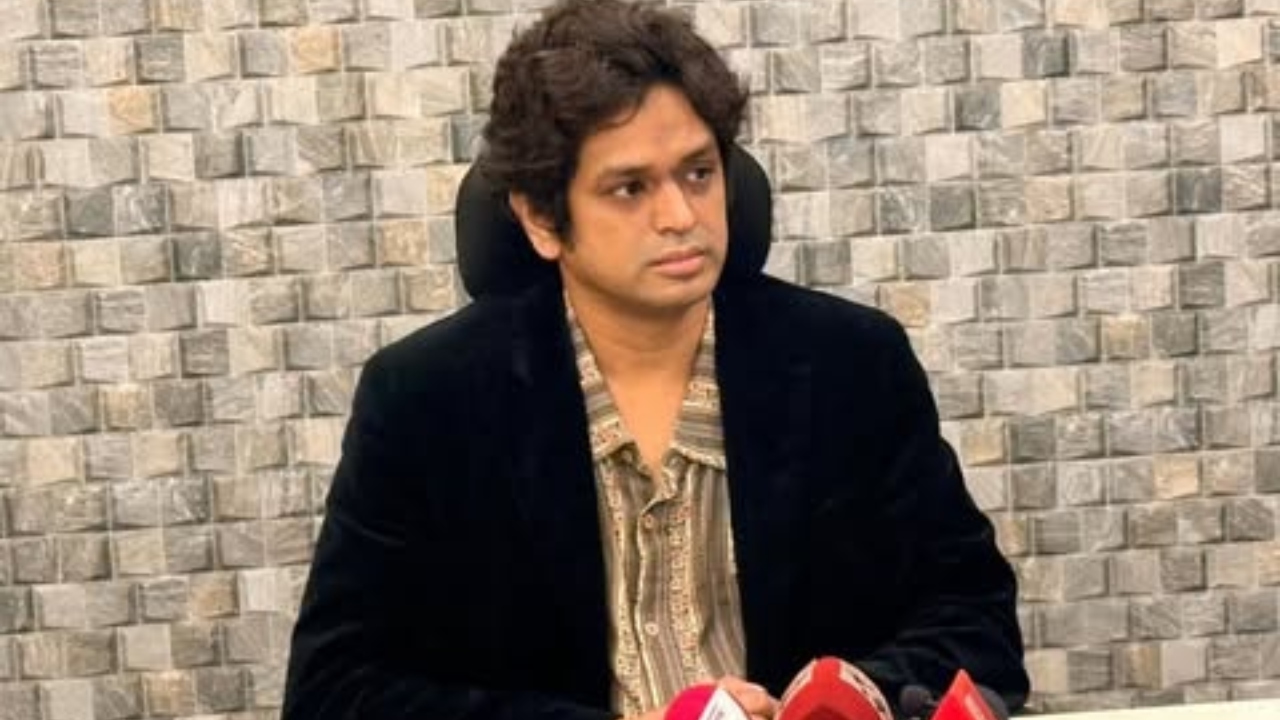 বেতন-বোনাস পরিশোধে স্বস্তি, ঈদে ঘরমুখো গাজীপুরের শ্রমিকরা