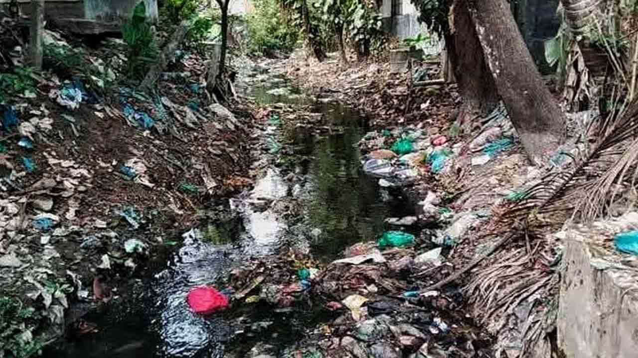 খাল খনন প্রকল্পে অনিয়মের অভিযোগ, ঠিকাদারকে কারণ দর্শানোর নোটিশ