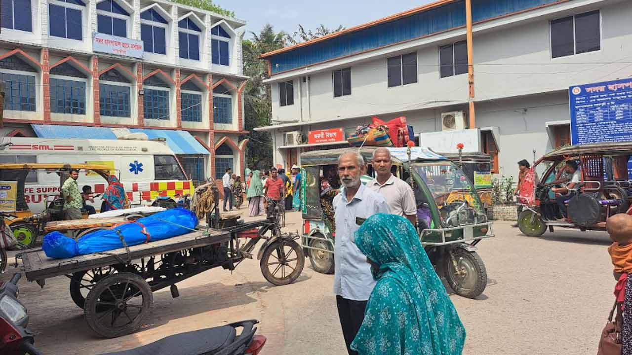 সাতক্ষীরায় গৃহবধূর ঝুলন্ত মরদেহ উদ্ধার