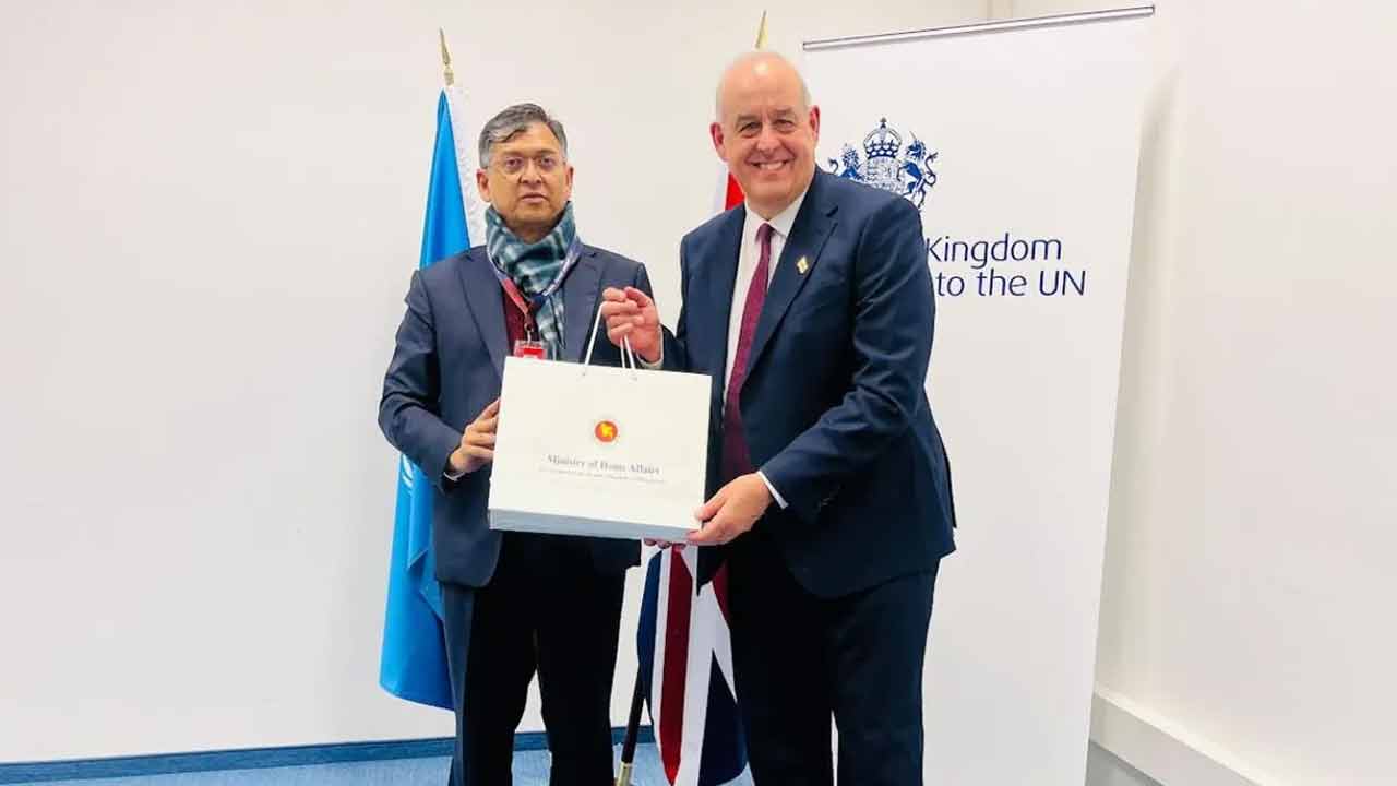 পুলিশ সংস্কার ও রোহিঙ্গা ইস্যুতে যুক্তরাজ্যের সহযোগিতা চায় বাংলাদেশ