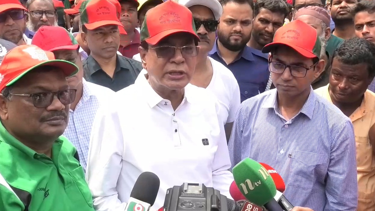 খাল খননে অনিয়ম সহ্য করা হবে না: ত্রাণমন্ত্রী