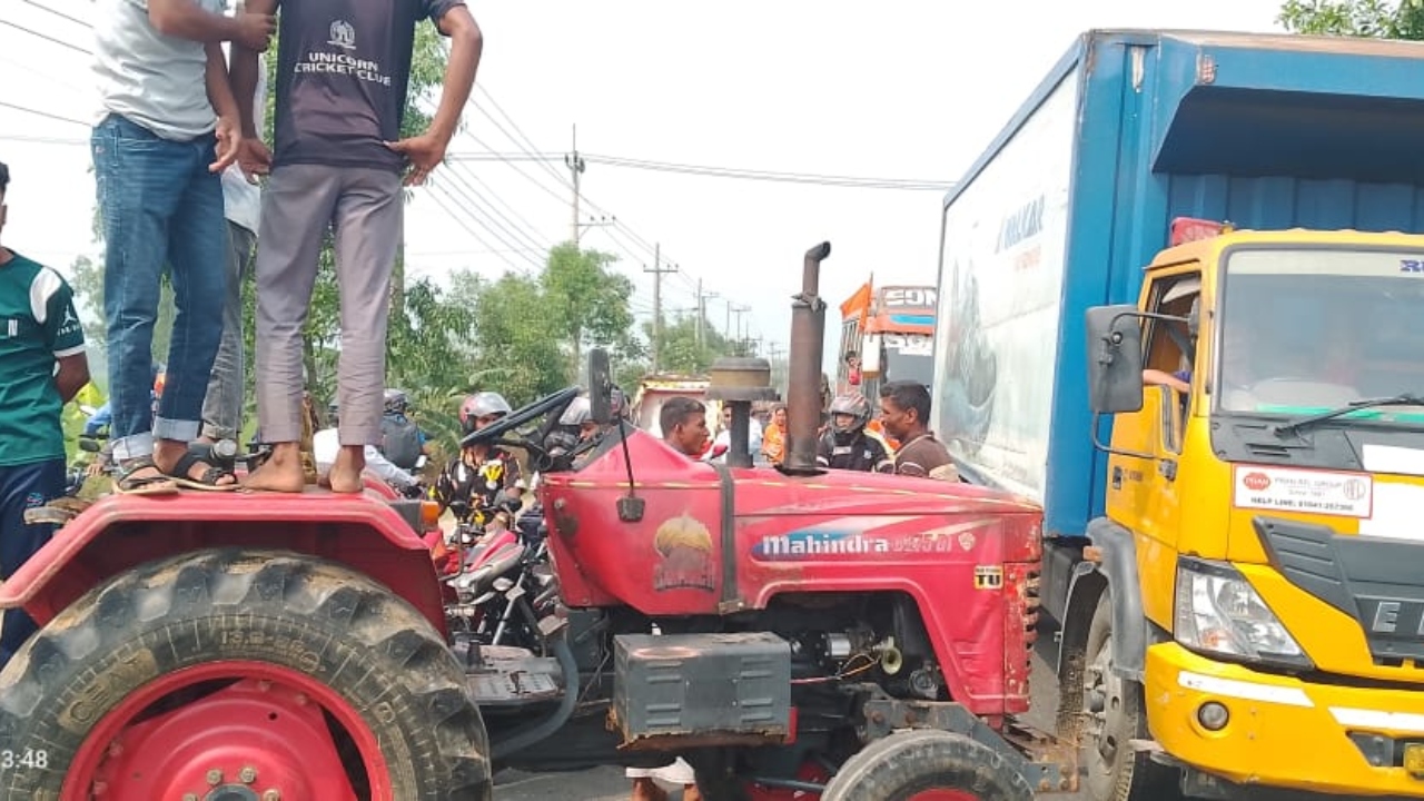 গোপালগঞ্জে সাংবাদিকের ওপর হামলার বিচার দাবিতে স্ত্রীর সংবাদ সম্মেলন
