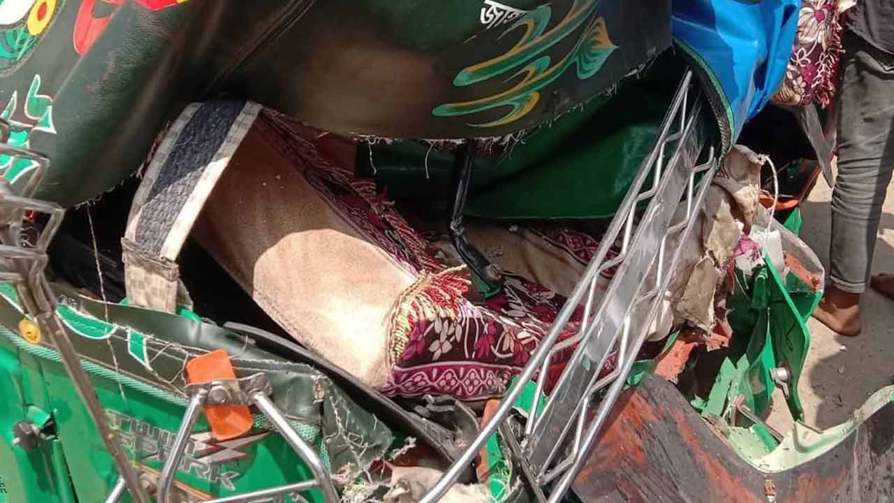 টেকনাফে সিএনজি-বাস সংঘর্ষে শিশুর মৃত্যু