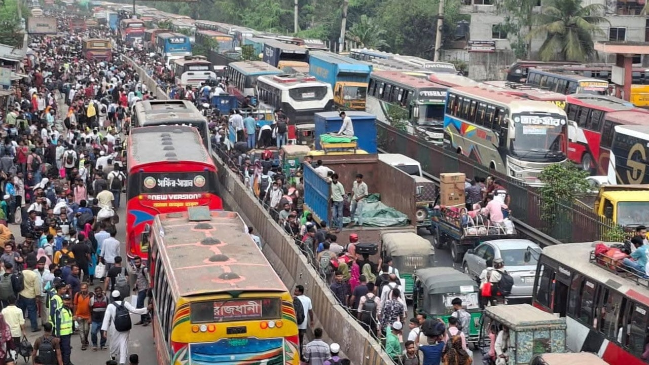 ঈদযাত্রায় গাজীপুরে ২১ কিলোমিটার যানজট, দুর্ভোগে যাত্রী