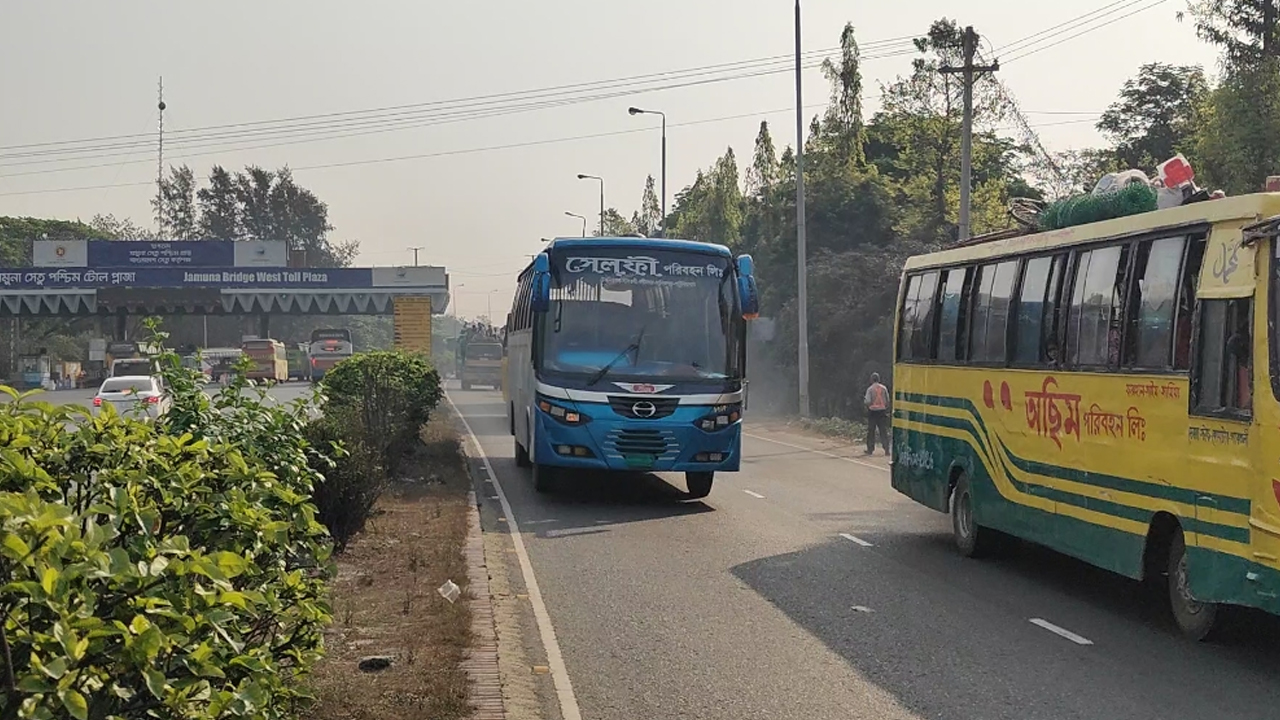উত্তরের মহাসড়কে নেই ভোগান্তি, স্বস্তিতে বাড়ি ফিরছে মানুষ