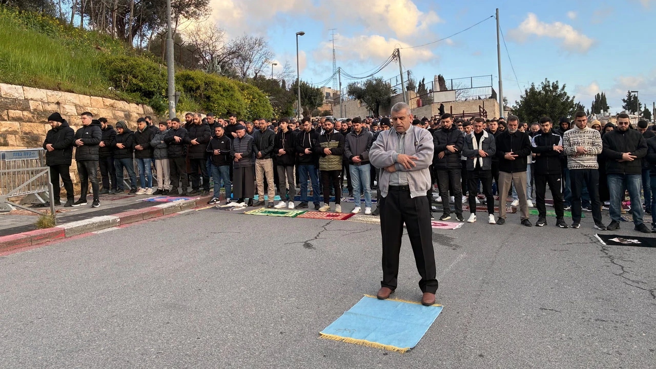 ছয় দশকের মধ্যে প্রথমবার আল-আকসায় ঈদের নামাজ অনুষ্ঠিত হয়নি