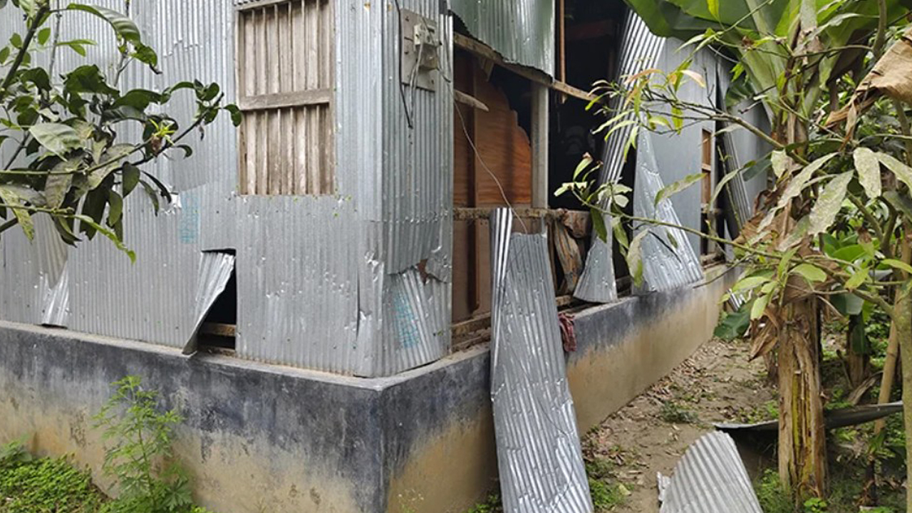 কুষ্টিয়ায় ঈদের নামাজের স্থান পরিবর্তন নিয়ে সংঘর্ষ, আহত ১৩